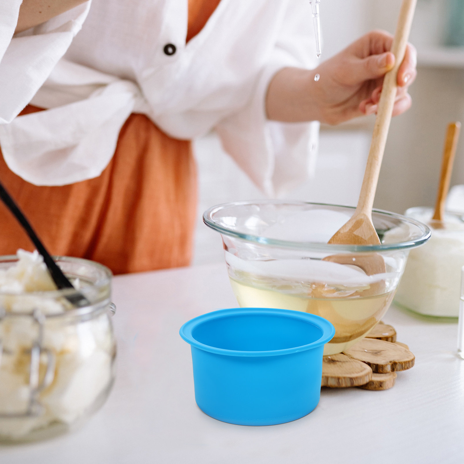 قطعتان من وعاء التسخين الداخلي - مراجعة Wax Warmer وسعره